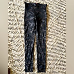SPANX black camo leggings